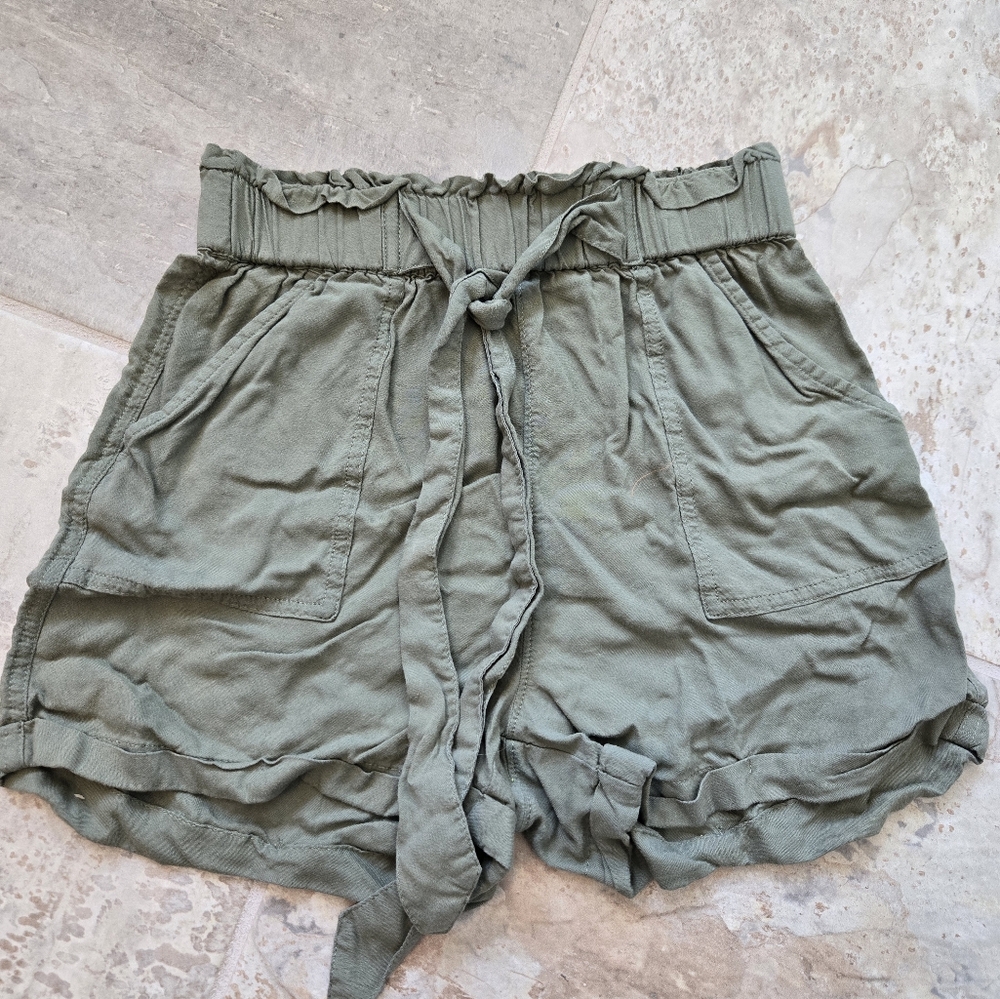 Soft shorts  xs paper bag Xs Sage Flowy